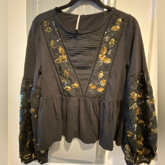 NWT Anthropologie sequined long sleeve top - Picture 2 of 3